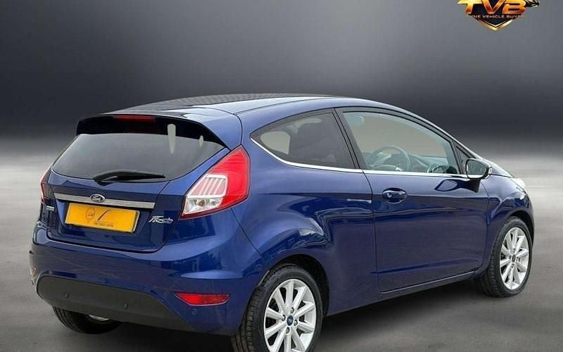 Usado Ford Fiesta Titanium 101 CV (74 kW) 2017 Utilitario