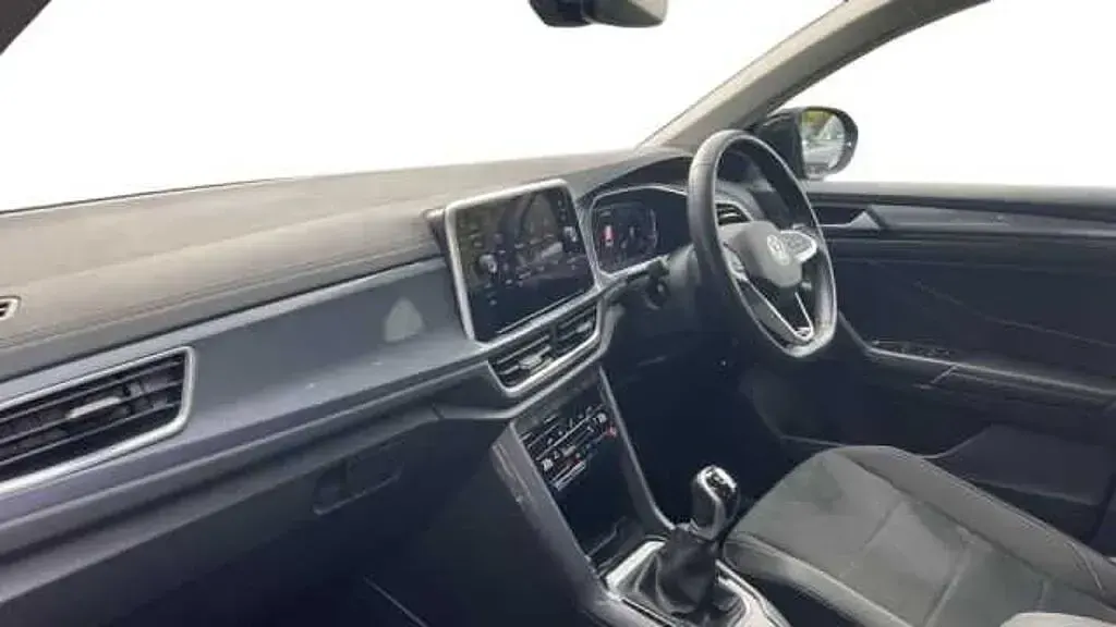 Usado VW T-Roc 110 HP (80 kW) 2023 SUV