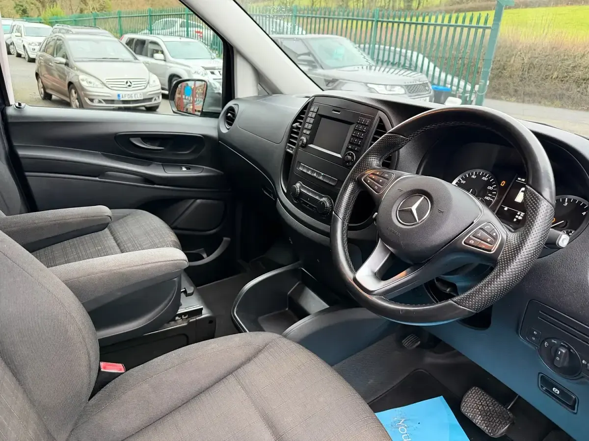 Used Mercedes Vito 163 HP (119 kW) 2018 Blue Van