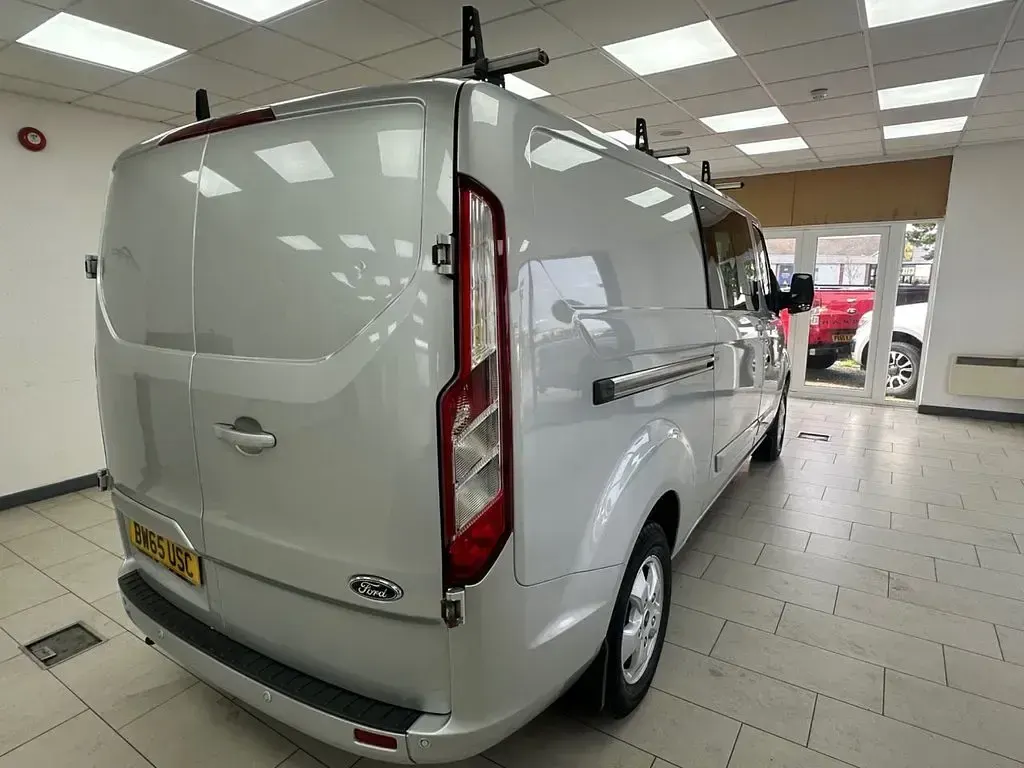 Used Ford Transit Custom Limited 125 HP (91 kW) 2016 Silver Van