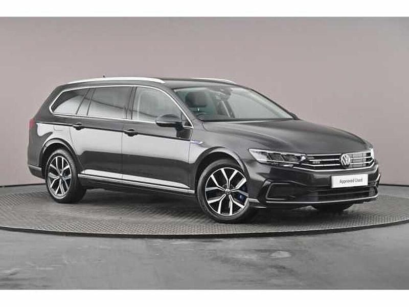 Used 2022 VW Passat Estate | £19,025 (Fair price) - Image 1/4
