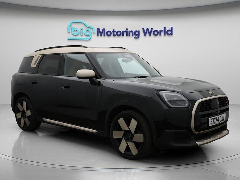Black Used 2025 Mini Countryman Exclusive SUV | £31,800 (Super price) - Image 1/4