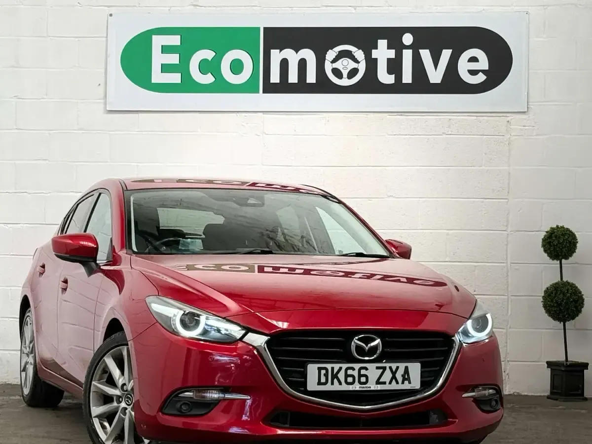 Used Mazda 3 Inclusive 120 HP (88 kW) 2016 Red Hatchback
