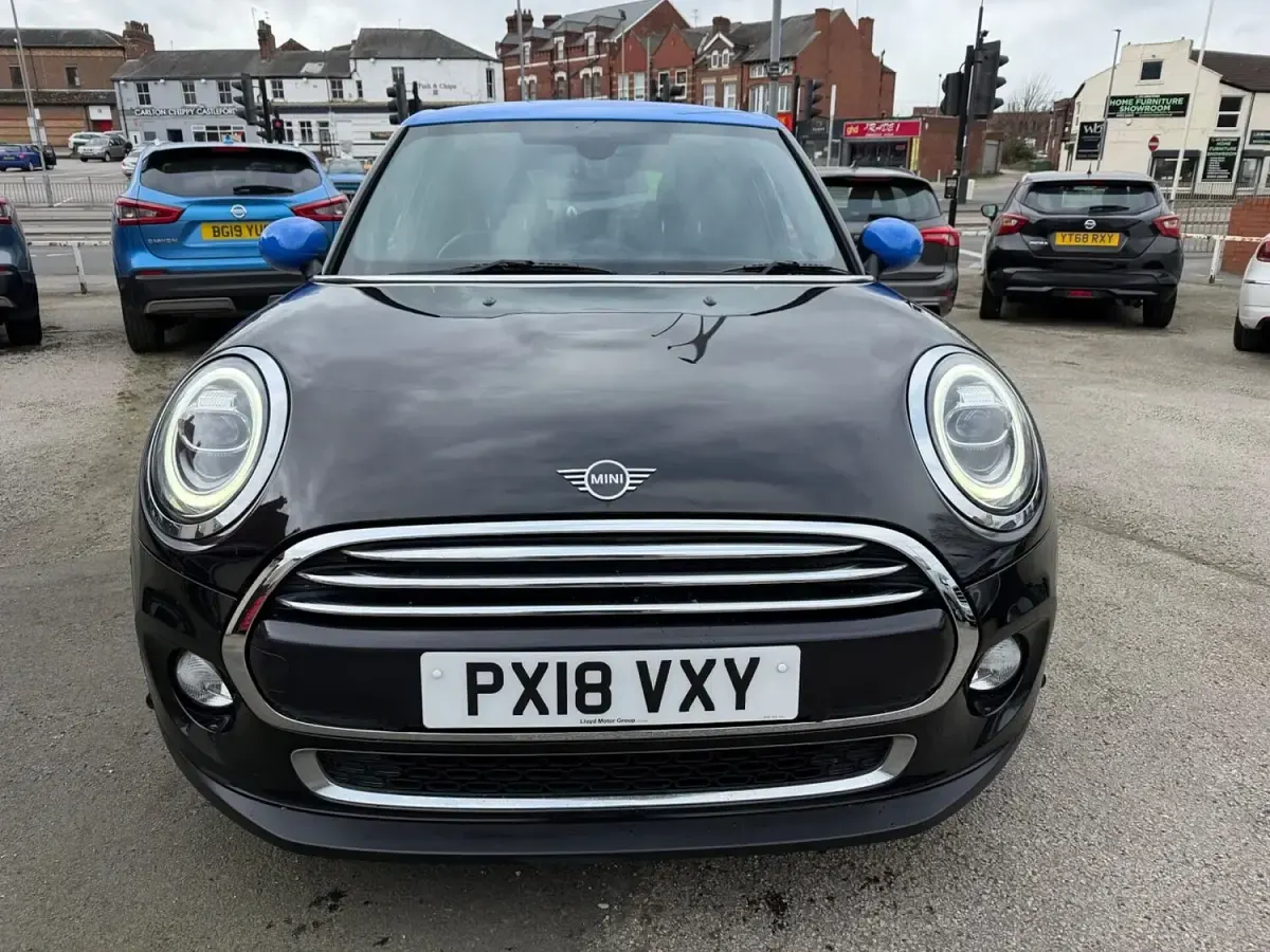 Used Mini Cooper D Hatch 2018 Black Hatchback