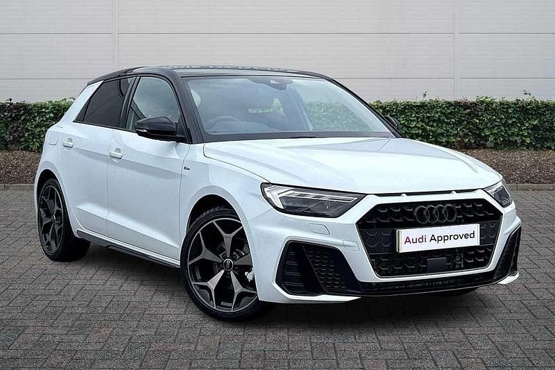 Begagnad Audi A1 Black Edition 2025 Vit SUV