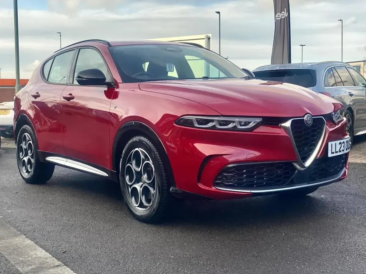 Used Alfa Romeo Tonale Ti 158 HP (116 kW) 2023 Red SUV