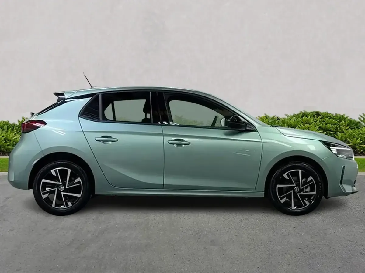 Ny Vauxhall Corsa S 100 HK (73 kW) 2026 Grön Halvkombi