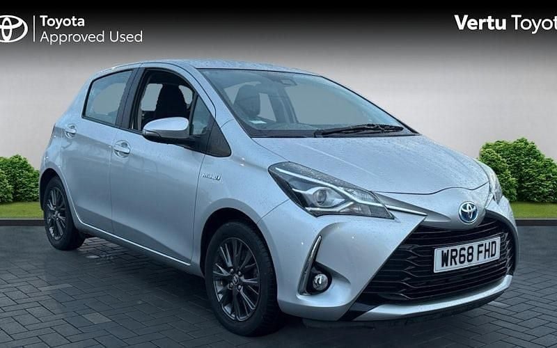 Used 2020 Toyota Yaris Hybrid Hatchback | £13,777 (Good price) - Image 1/4