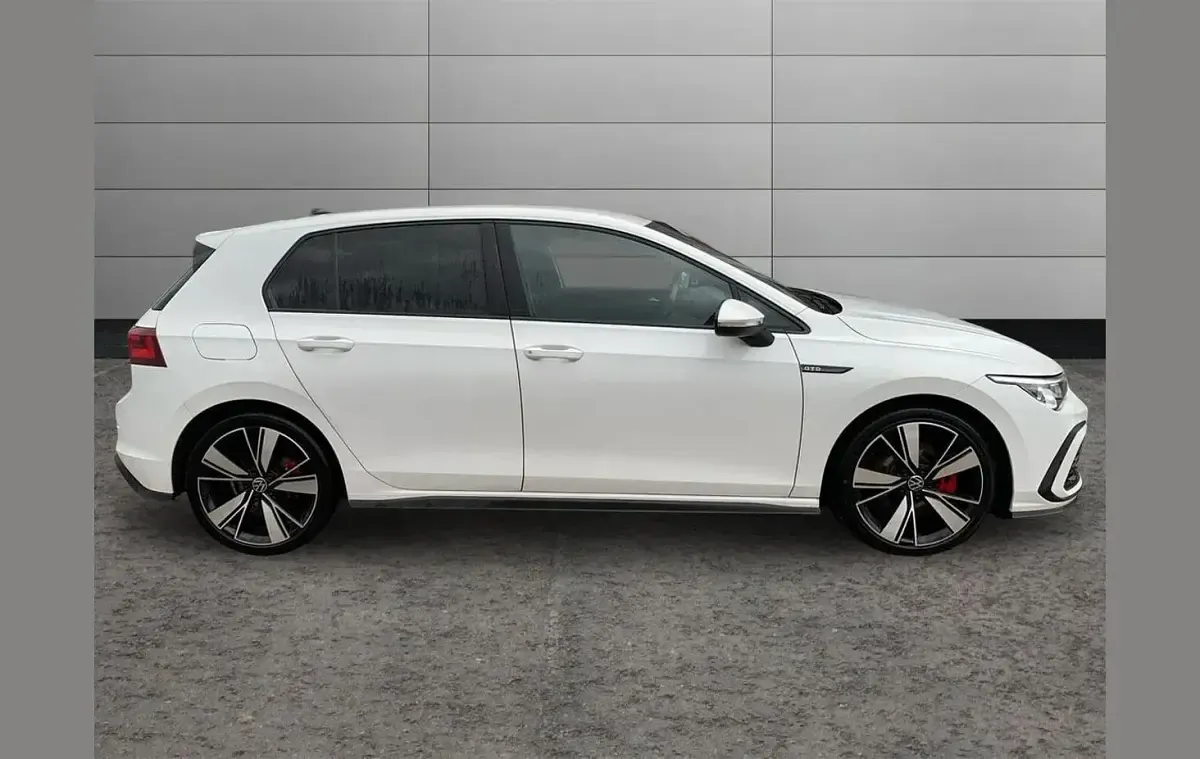 Used VW Golf VIII GTD 200 HP (147 kW) 2023 White Hatchback