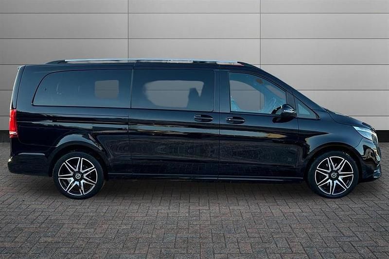 Used Mercedes V300 AMG line 237 HP (174 kW) 2024 Obsidian black MPV