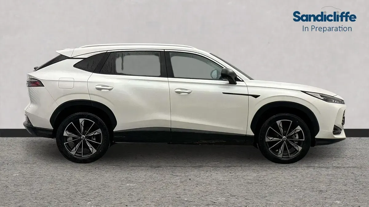 New MG HS SE 224 HP (164 kW) 2025 Metallic  white pearl SUV
