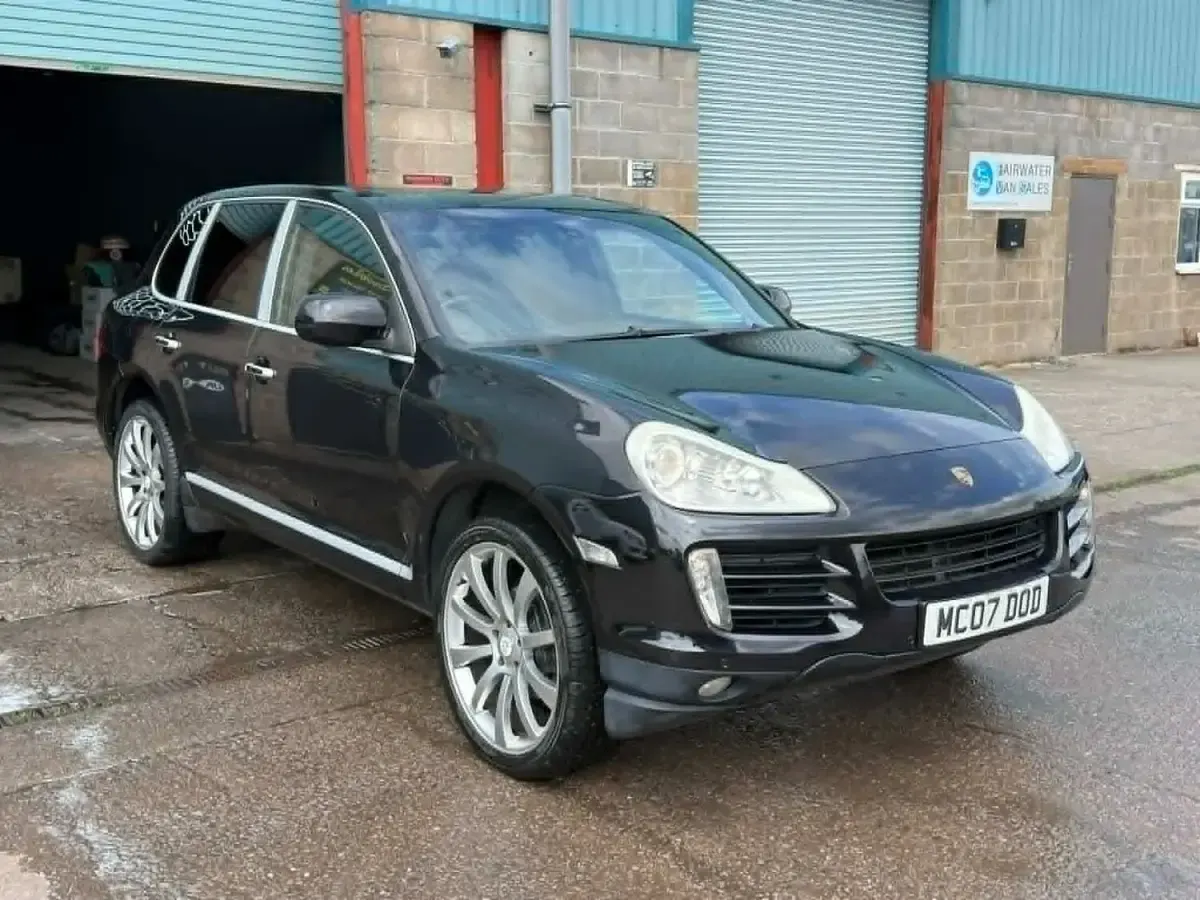 Used Porsche Cayenne 237 HP (174 kW) 2009 Black SUV