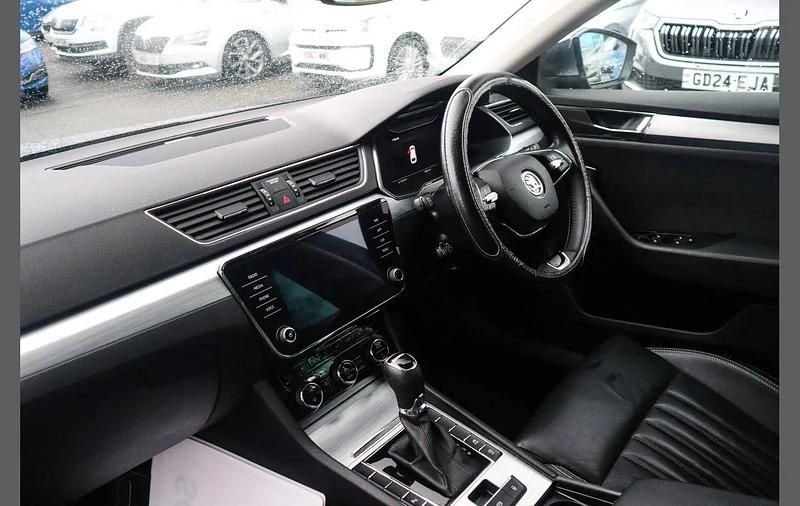 Used Skoda Superb SE Technology 147 HP (108 kW) 2022 Grey Estate