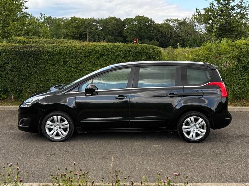 Used Peugeot 5008 Active 115 HP (84 kW) 2014 Black MPV