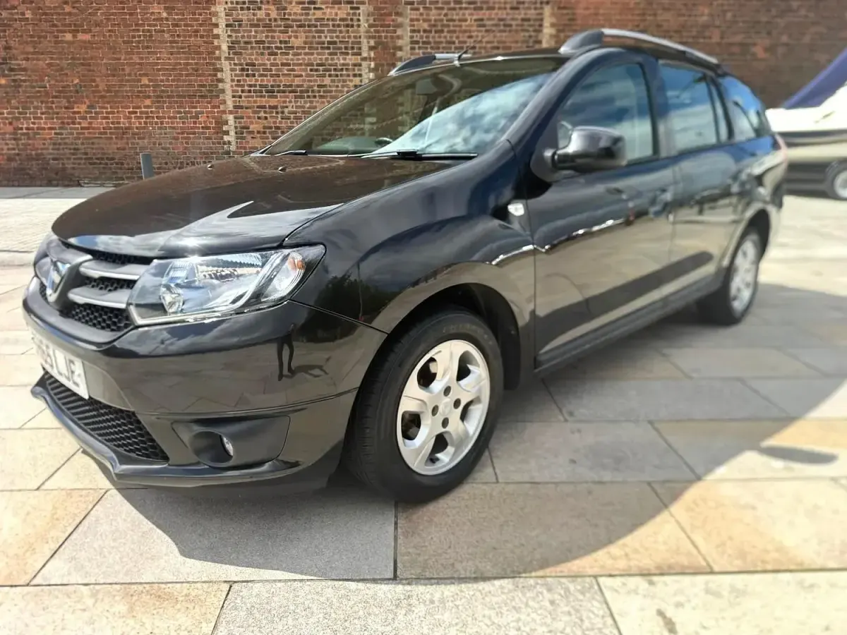 Used Dacia Logan MCV Lauréate 2015 Black Estate
