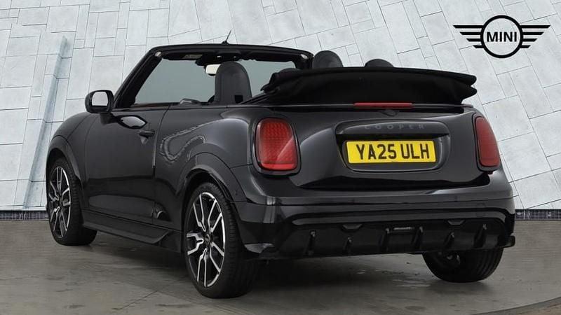 Usado Mini Cooper 118 kW (161 HP) 2025 Preto Citadino