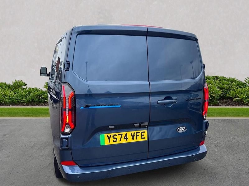 Used Ford E-Transit Limited 100 kW (136 HP) 2024 Blue Van