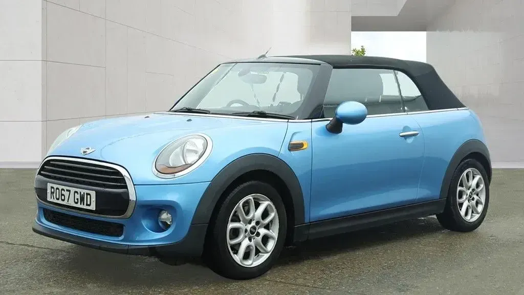 Usado Mini Cooper Cabriolet 136 CV (100 kW) 2017 Azul Descapotable