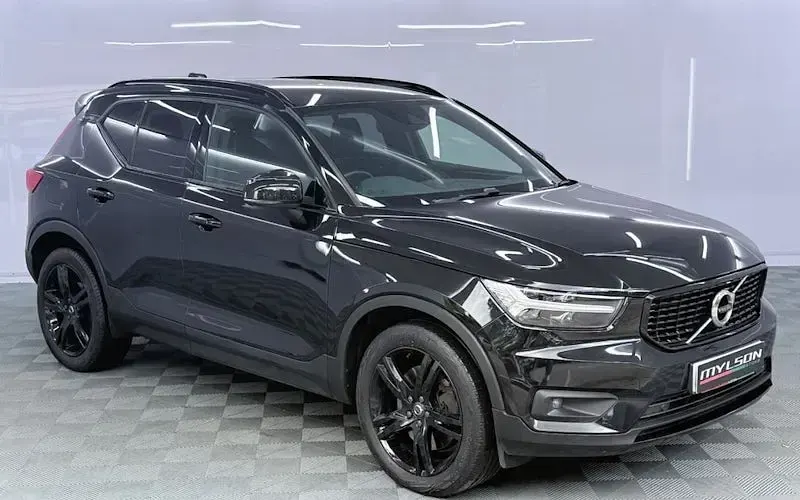 Used Volvo XC40 R-Design 211 HP (155 kW) 2021 SUV