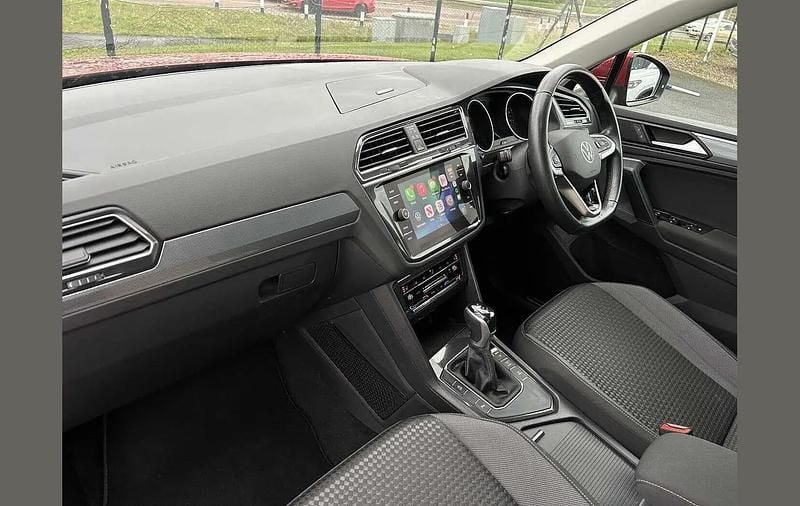 Usado VW Tiguan Active 150 HP (110 kW) 2022 Vermelho SUV