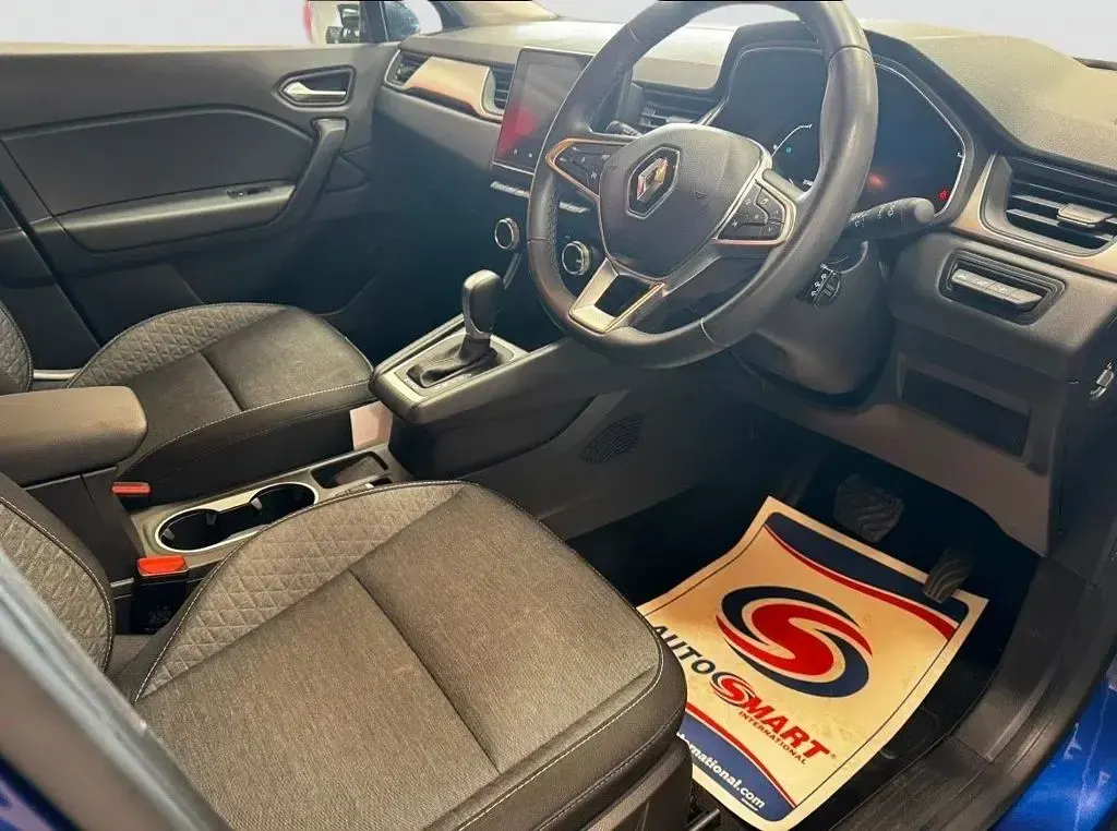 Used Renault Captur Iconic 143 HP (105 kW) 2022 Blue SUV