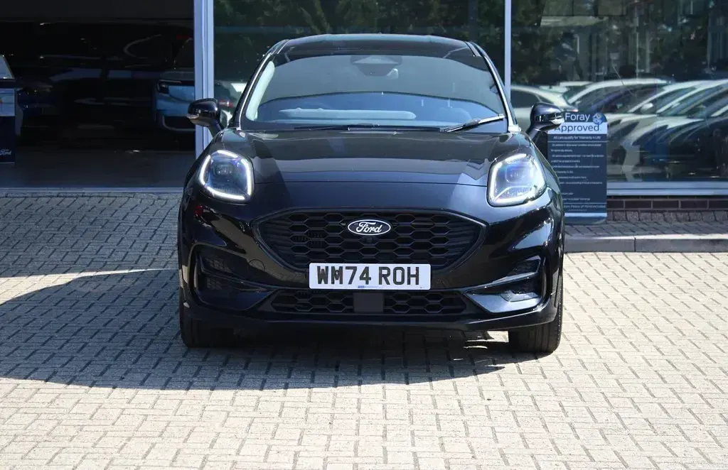 Käytetty Ford Puma ST-Line 2024 Musta Katumaasturi