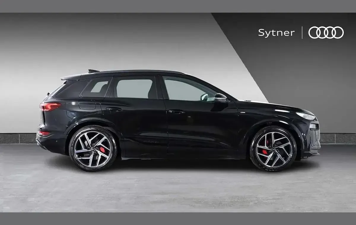 Used Audi Q6 e-tron Advanced 284 kW (387 HP) 2025 Black SUV