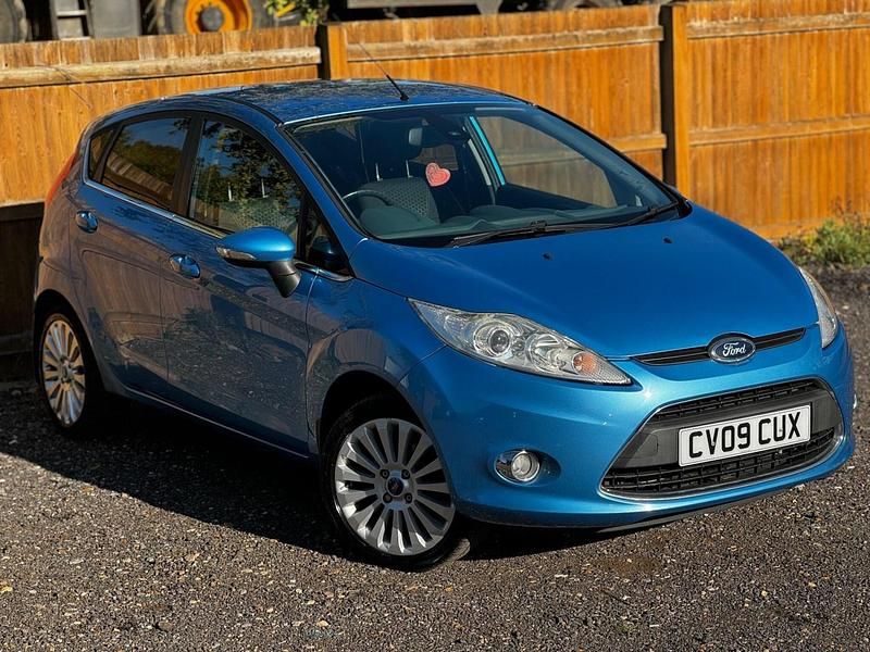 Blue Used 2009 Ford Fiesta Titanium Hatchback | £2,150 (Fair price) - Image 1/4