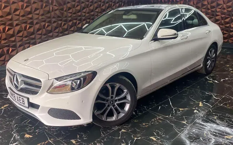 Used Mercedes C200 Premium 136 HP (100 kW) 2018 White Sedan