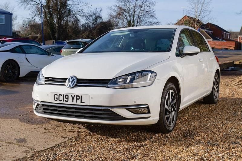 Used VW Golf VII Match 115 HP (84 kW) 2019 White Hatchback