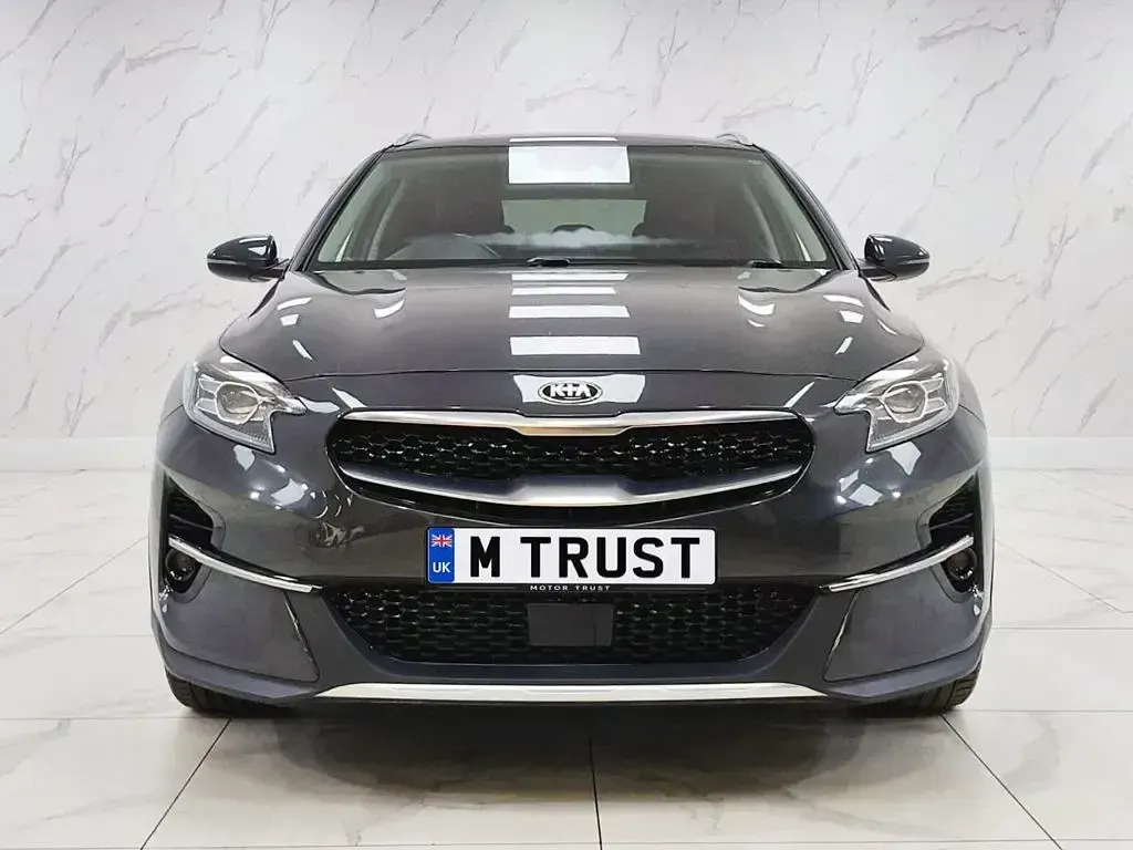 Used Kia XCeed 138 HP (101 kW) 2020 Grey SUV