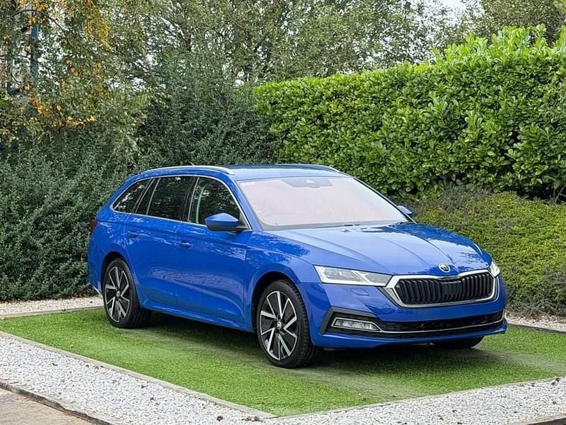 Blue Used 2021 Skoda Octavia SE L Estate | £15,995 (Fair price) - Image 1/4