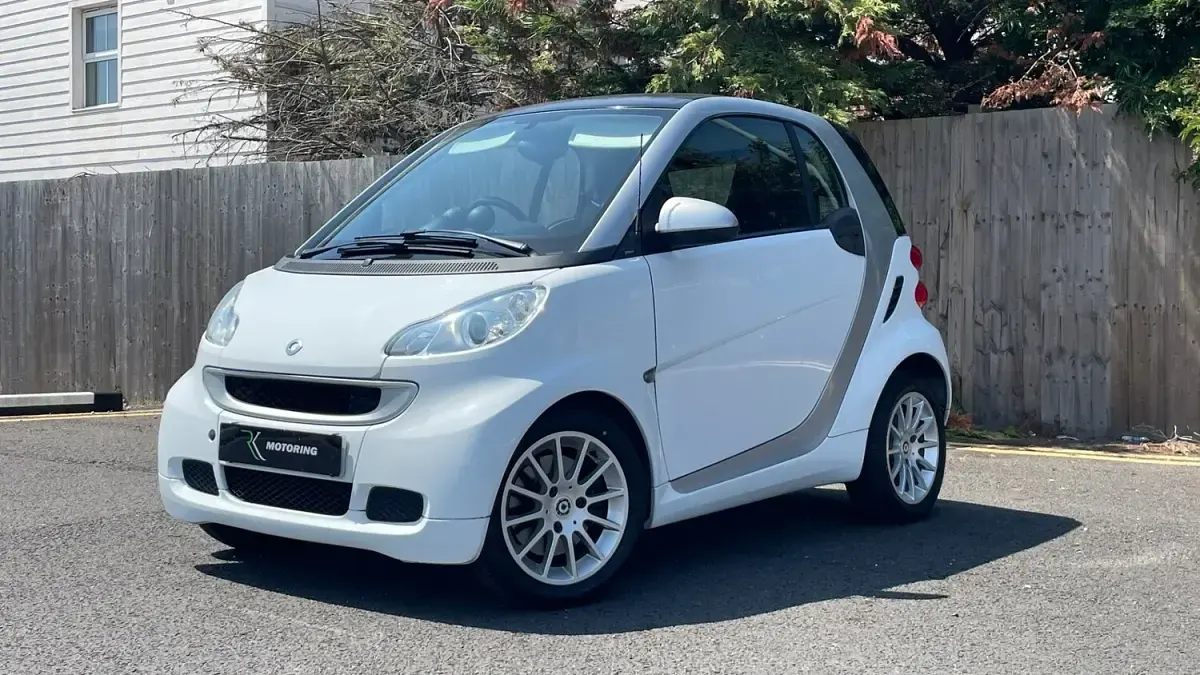 Used Smart ForTwo Coupé Passion 2011 White Coupe