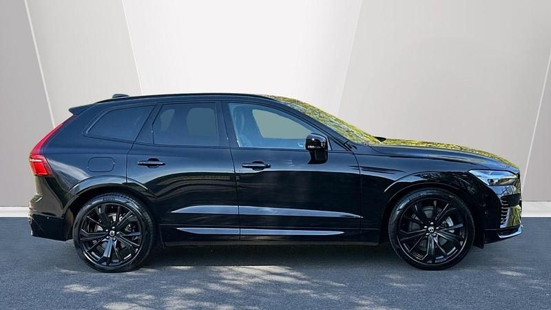 Used Volvo XC60 Ultra 449 HP (330 kW) 2025 Black SUV