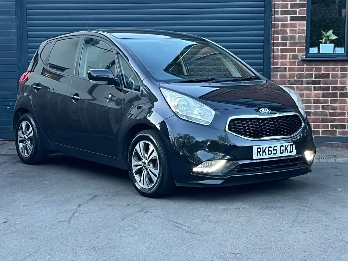 Used Kia Venga 123 HP (90 kW) 2015 Black Hatchback