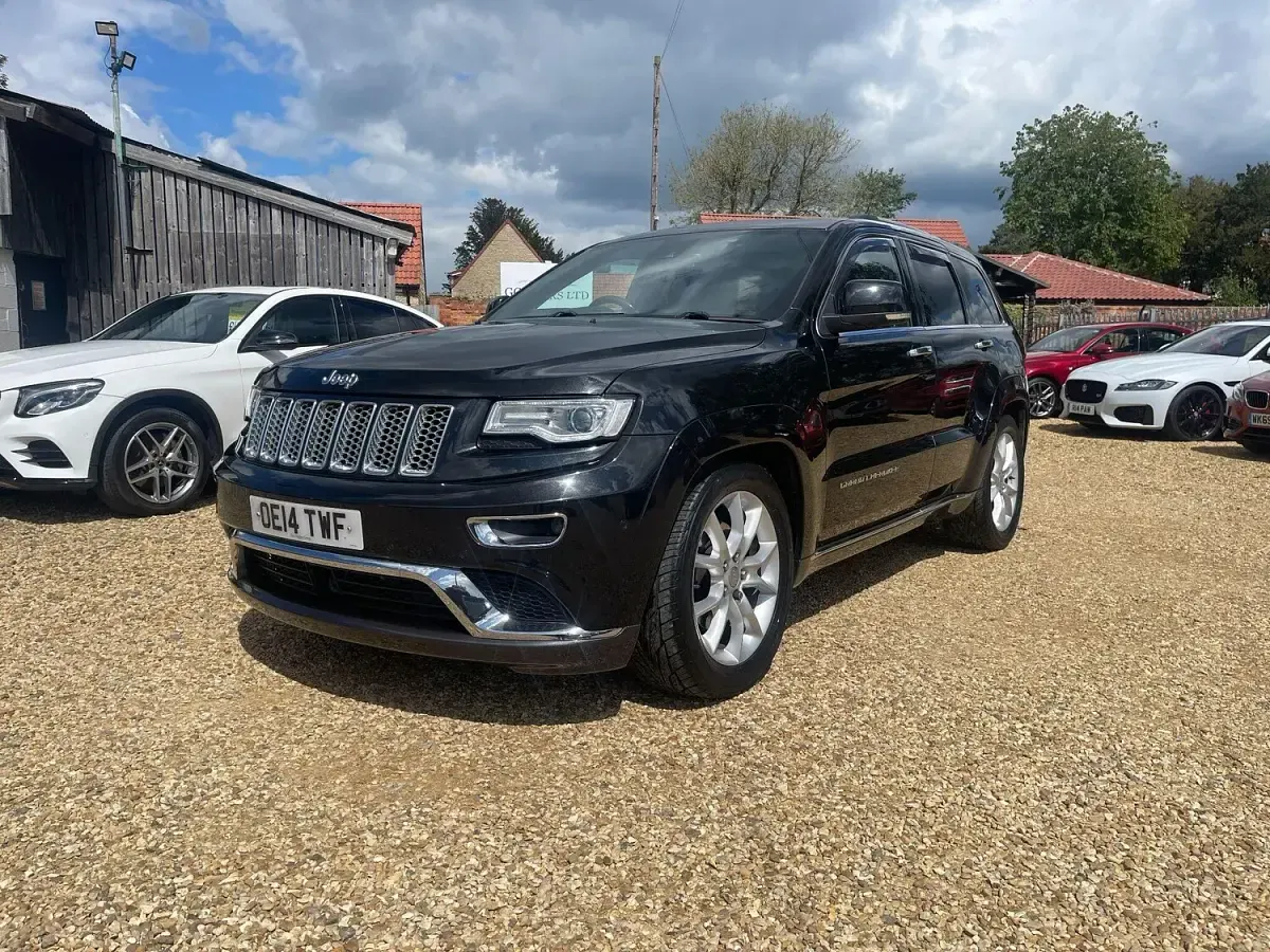 Begagnad Jeep Grand Cherokee Summit 243 HK (178 kW) 2014 Svart SUV