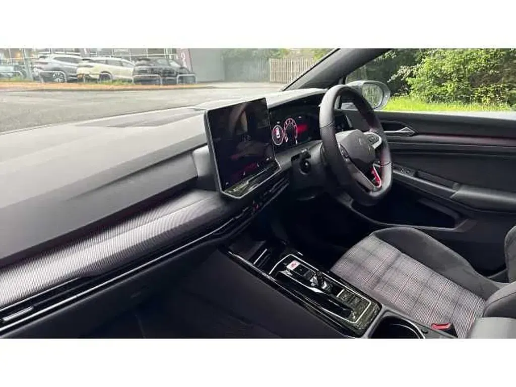 Used VW Golf VIII GTI 265 HP (194 kW) 2026