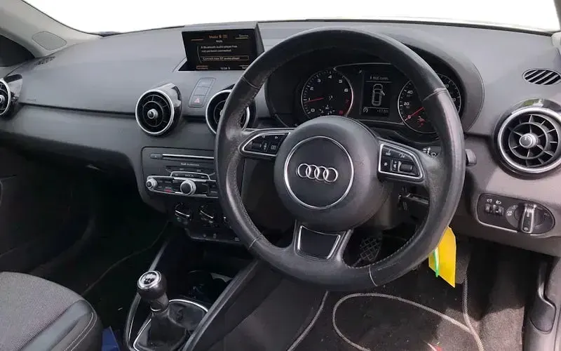 Used Audi A1 Sportback Sport 125 HP (91 kW) 2016 White Hatchback