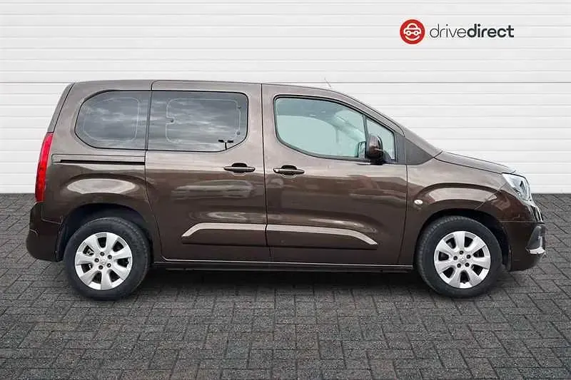 Used Vauxhall Combo S 110 HP (80 kW) 2021 Brown MPV