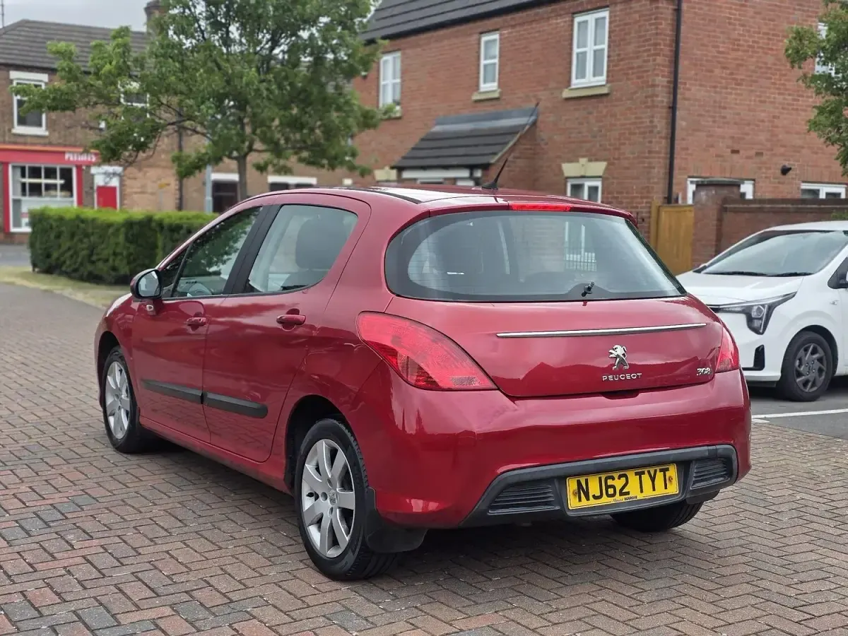 Used Peugeot 308 2012 Red Hatchback