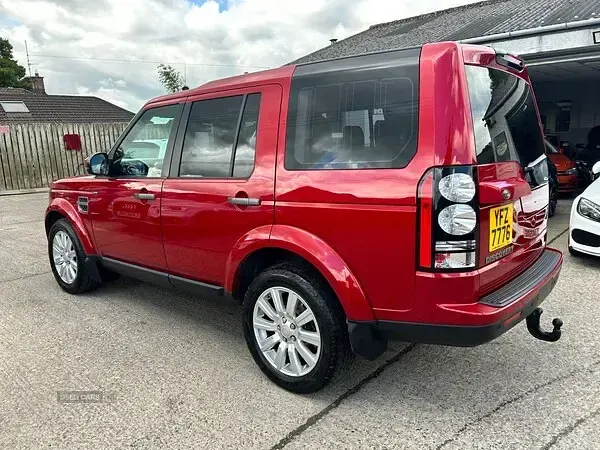 Used Land Rover Discovery 4 SE 2015 Red SUV
