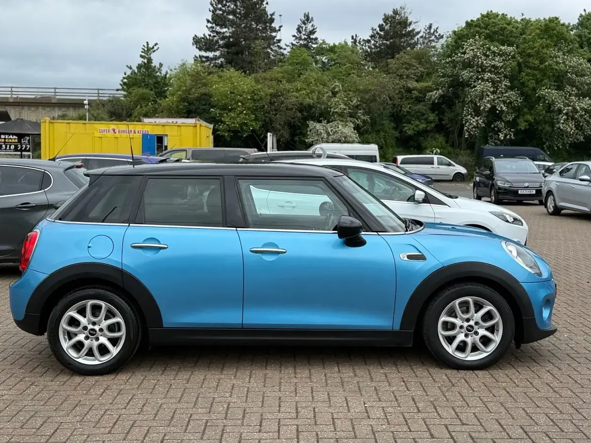 Used Mini Cooper D Hatch 2015 Blue Hatchback