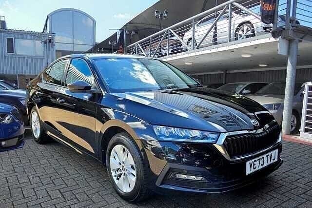 Black magic Used 2023 Skoda Octavia SE Technology Hatchback | £17,480 (Fair price) - Image 1/4