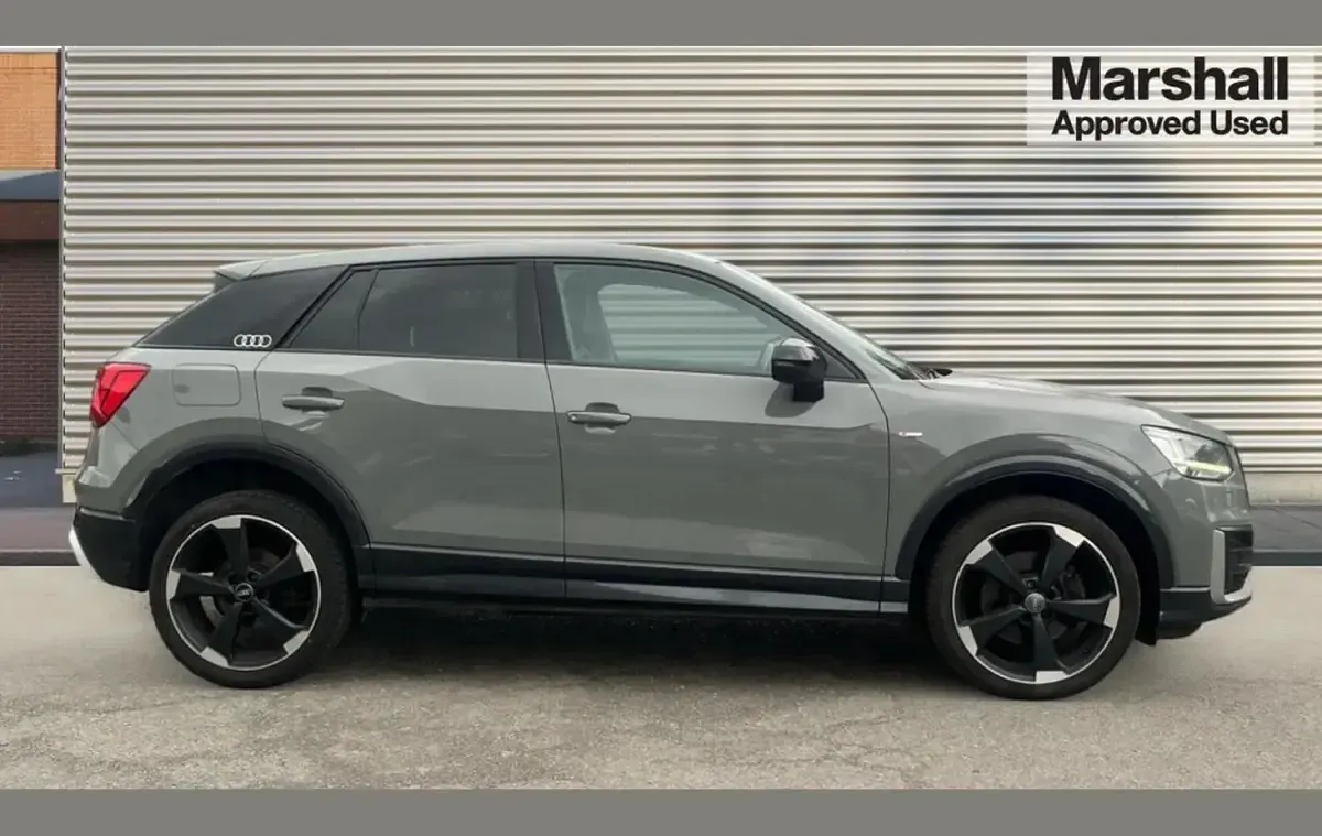 Used Audi Q2 Advanced Plus 150 HP (110 kW) 2017 Grey SUV