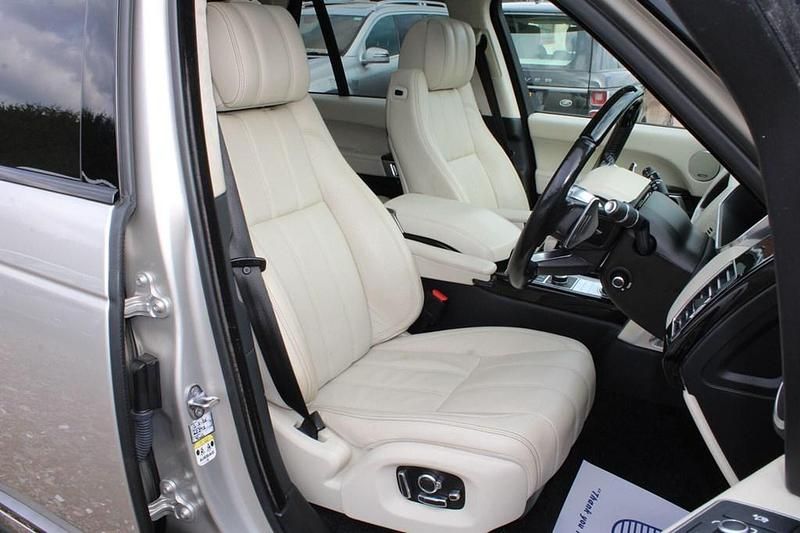 Used Land Rover Range Rover Autobiography 339 HP (249 kW) 2017 Gold SUV