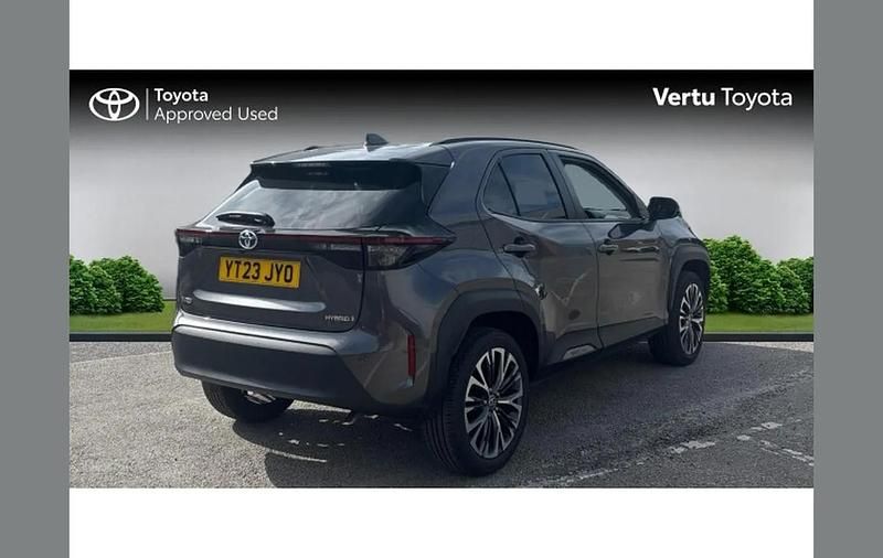 Used Toyota Yaris Cross 113 HP (83 kW) 2023 Grey SUV