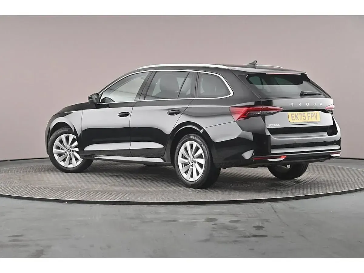 Used Skoda Octavia SE L 110 HP (80 kW) 2025 Black magic pearl effect Estate