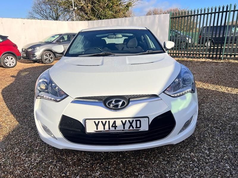 Used Hyundai Veloster SE 140 HP (102 kW) 2014 White Coupe