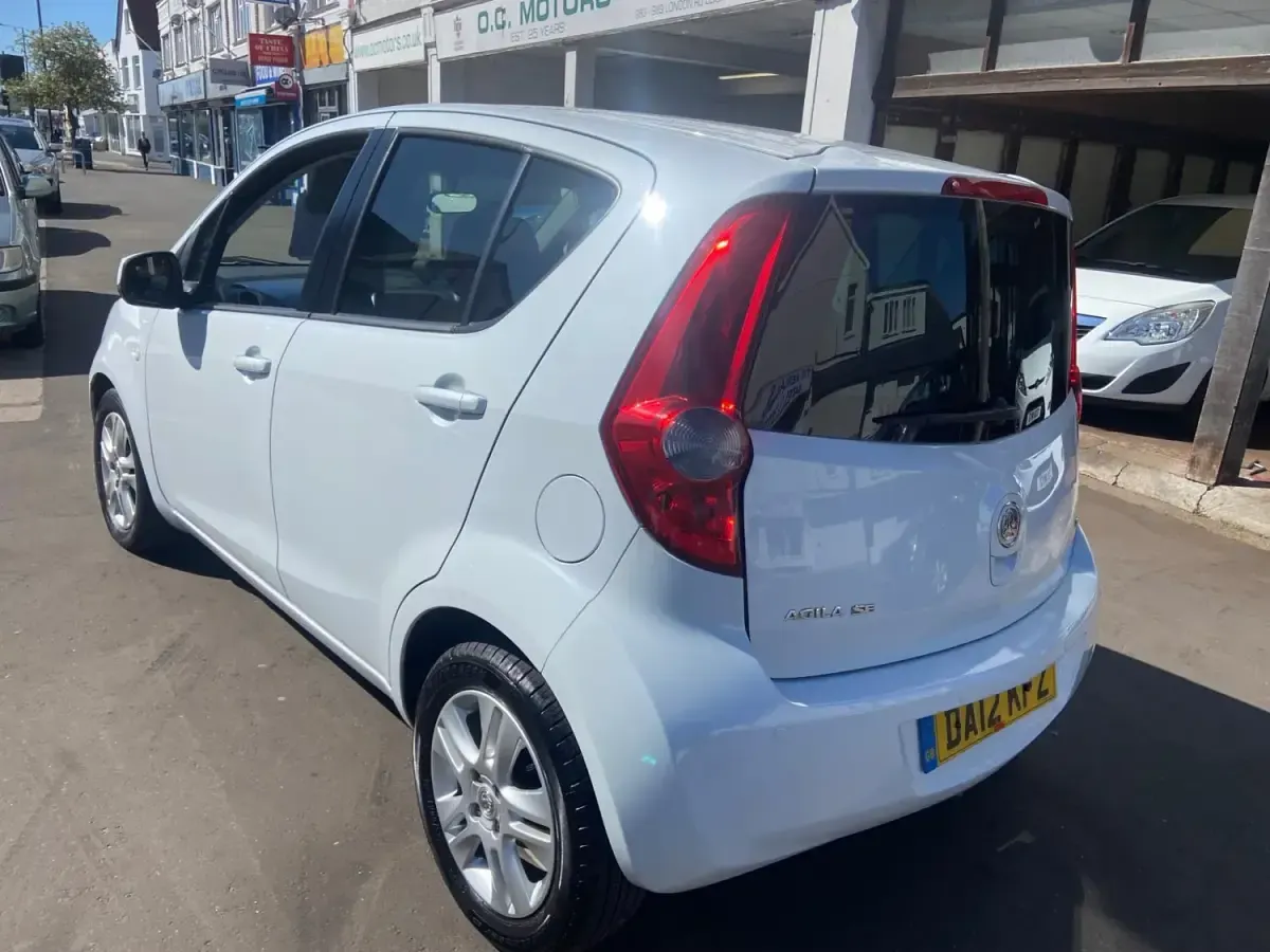Używany Vauxhall Agila 2012 Biały Minivan