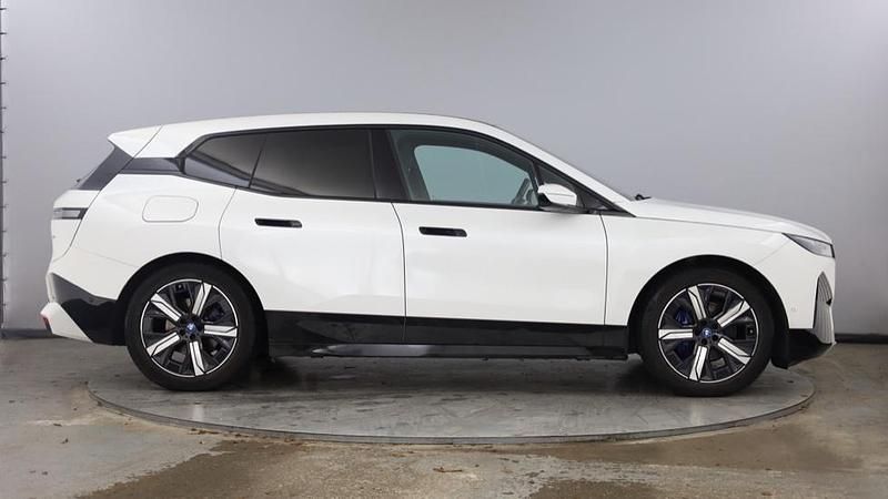 Used BMW iX M Sport 236 kW (322 HP) 2022 White SUV